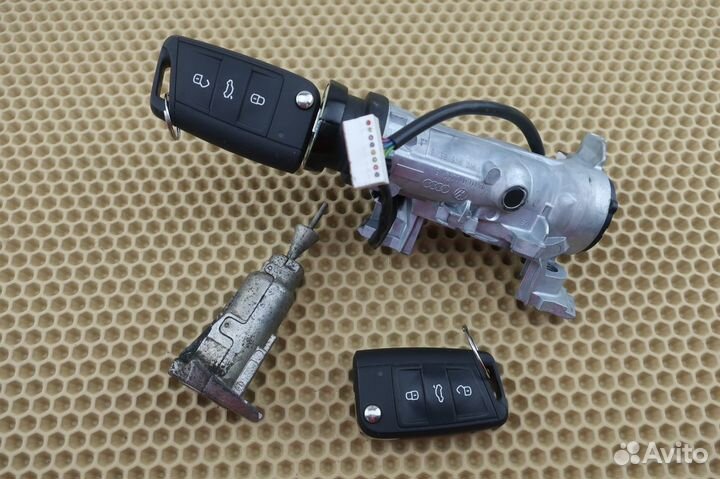 Замок зажигания полный комплект VAG
