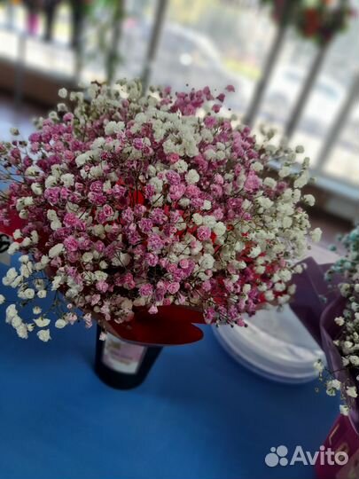 Букет из гипсофилы в коробке