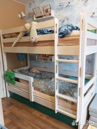 Двухъярусная кровать