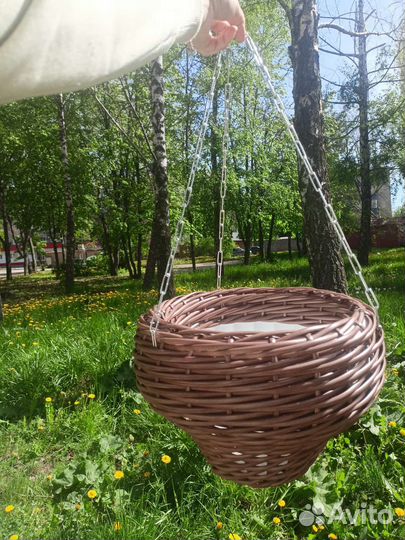 Кашпо на 6 литров из ротанга, подвесное