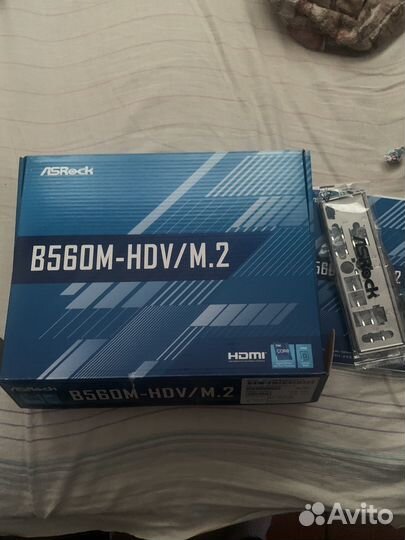 Материнская плата б560м