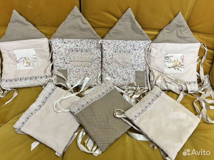 Бортики на детскую кроватку на лентах