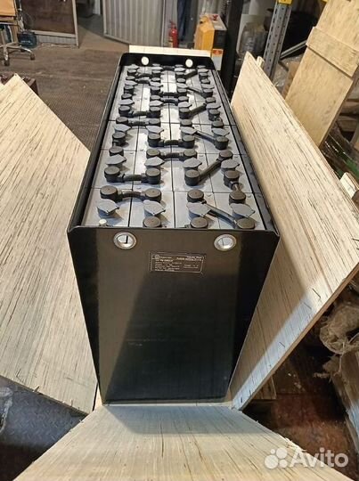 Тяговый аккумулятор для складской техники