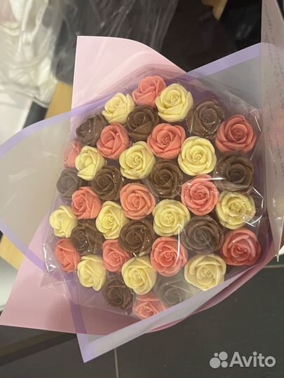 Букет из шоколадных роз подарок 8 марта