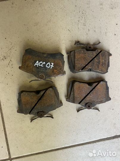 Тормозные колодки Honda Accord 07