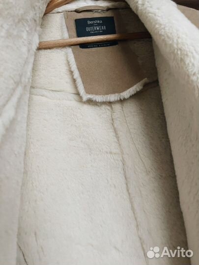 Жилетка женская Bershka