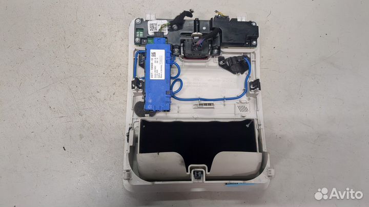 Фонарь салона Ford Kuga 2019