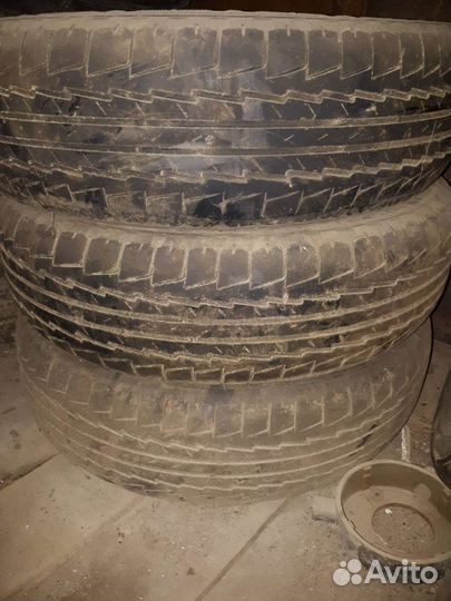 Kumho Road Venture ST KL11 225/75 R16