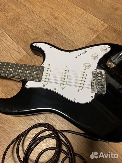 Комплект элетрогитара denn ST100 BK + миникомбик