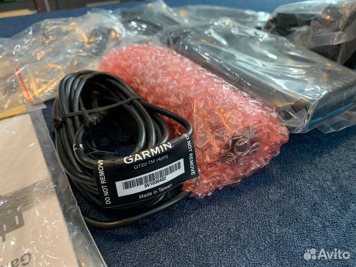 Эхолот Garmin Striker Vivid 4Cv GT20