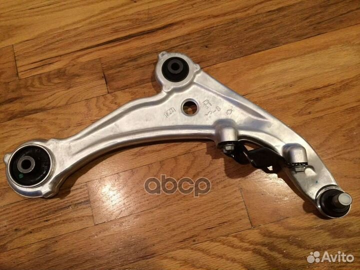 Рычаг подвески передний R 54500JN00B nissan