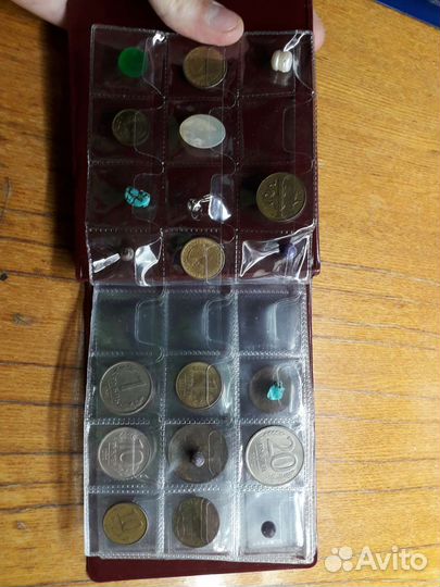 Коллекция натуральных камней и монет