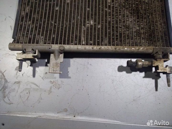 Радиатор кондиционера (конденсер) Opel Astra J P10