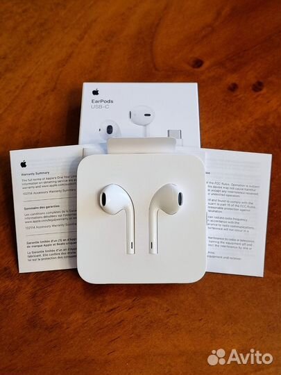 Наушники Apple EarPods с разъёмом Type-C (новые)