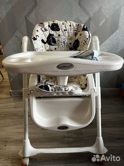 Стульчик для кормления brevi
