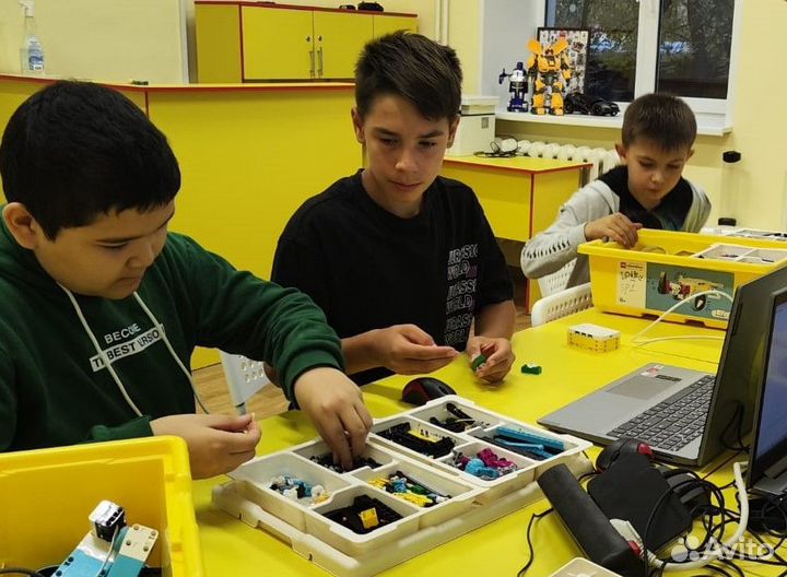 Преподаватель