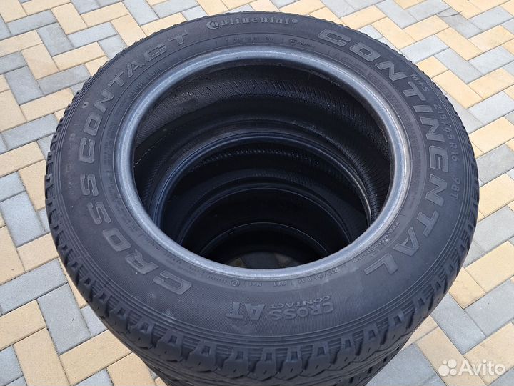 Continental ContiCrossContact AT 215/65 R16 98T
