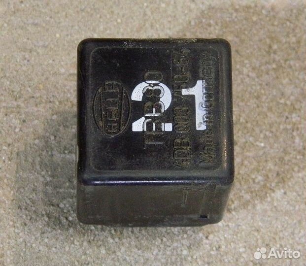 Реле поворотов 21 Audi 80 B3