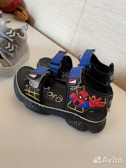 Сандали детские