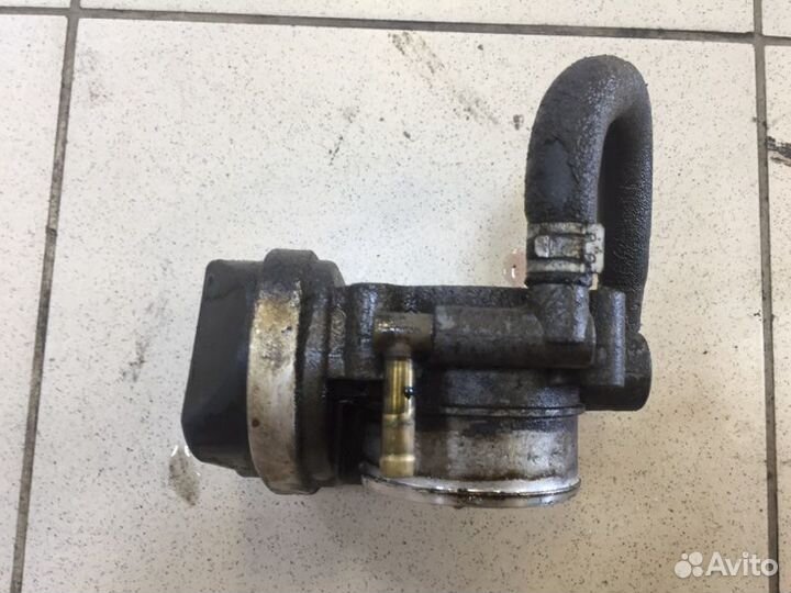 Дросельная заслонка Opel Astra H Z16XER 2011