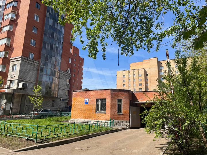 Машиноместо, 14 м²