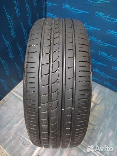 Pirelli P Zero Rosso 235/45 R19
