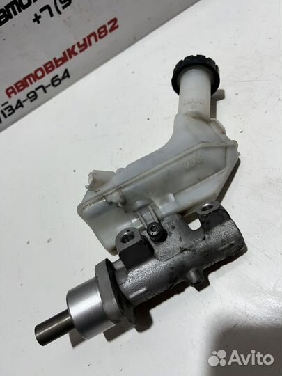 Бачок тормозной жидкости Nissan Note