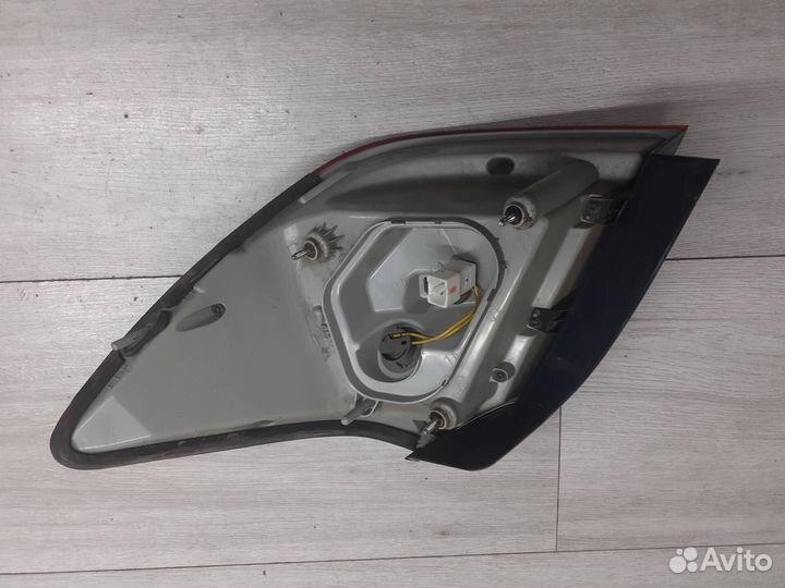 Фонарь задний левый Hyundai Genesis