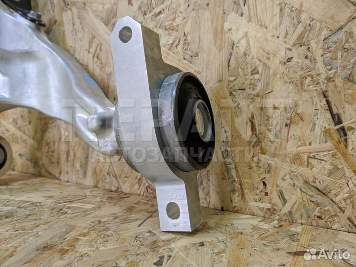 Рычаг лев Q70/M25/M37; Fuga Y51 задний привод