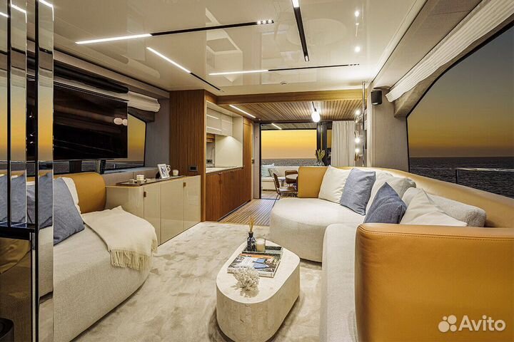 Моторная яхта Cranchi 62 Flybridge