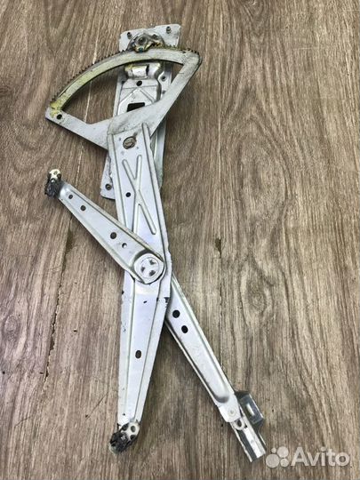 Стеклоподъемник передний правый Opel Corsa B