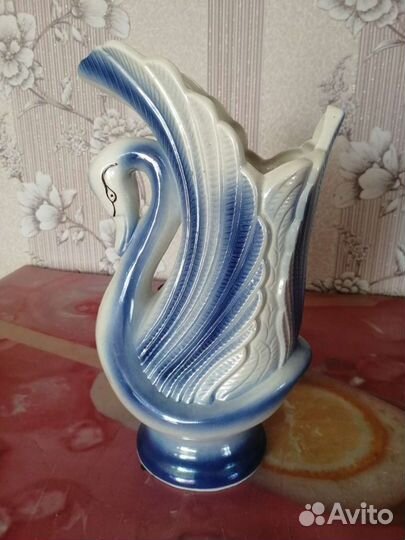Ваза лебедь