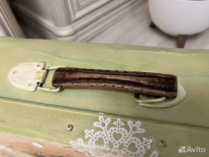 Чемодан старинный декупаж