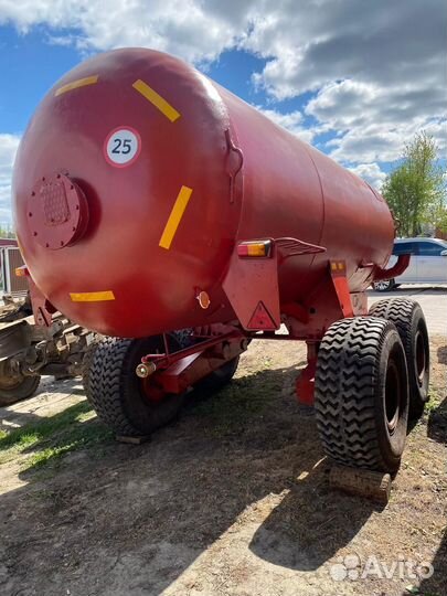 Разбрасыватель удобрений БобруйскАгромаш РЖТ-8, 2010