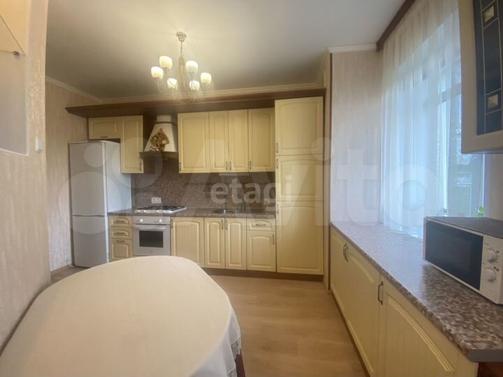 3-к. квартира, 114 м², 5/6 эт.