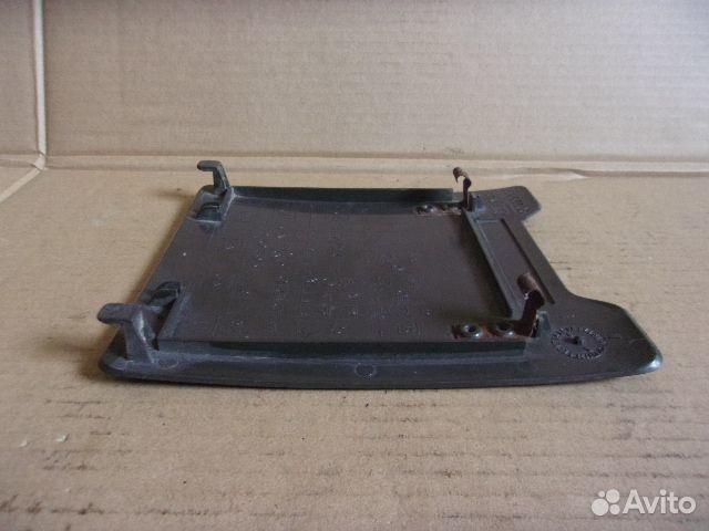 Опель Омега А, 87-93г., крышка предохранителей