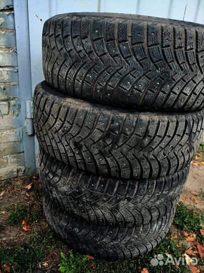 Michelin Latitude X-Ice North 2 215/65 R16 102T