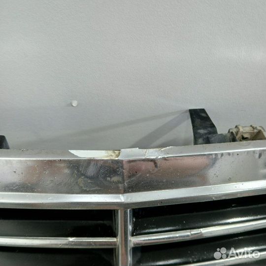 Решетка радиатора Mercedes-Benz C W203 M111.951