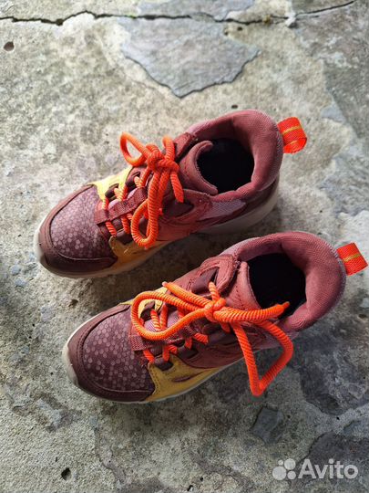 Кроссовки -ботинки для девочки 29р