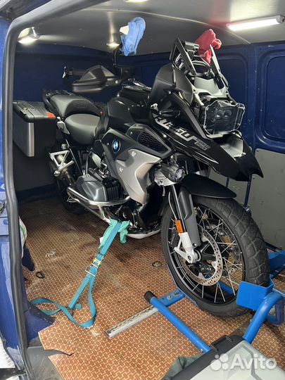 Мотоэвакуатор с лебедкой, проходит в паркинг