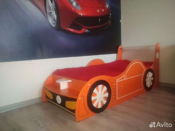 Детская кровать машина с матрасом