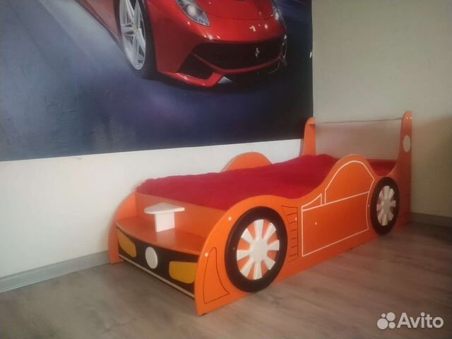 Детская кровать машина с матрасом