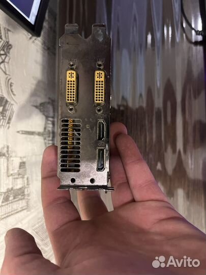 Видеокарта Zotac GTX 550Ti