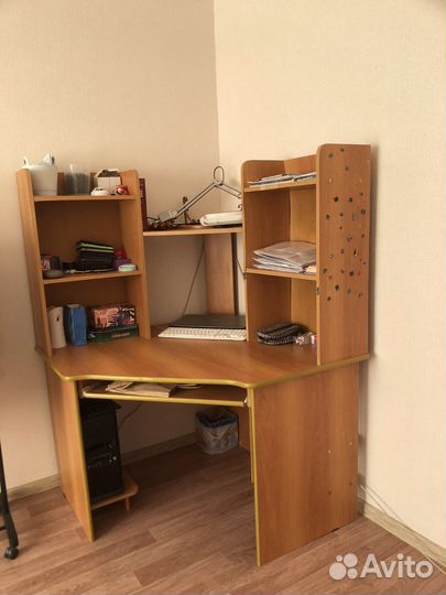 Компьютерный стол