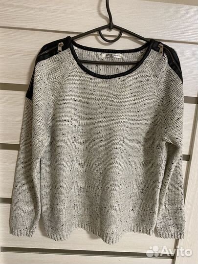 Свитер
