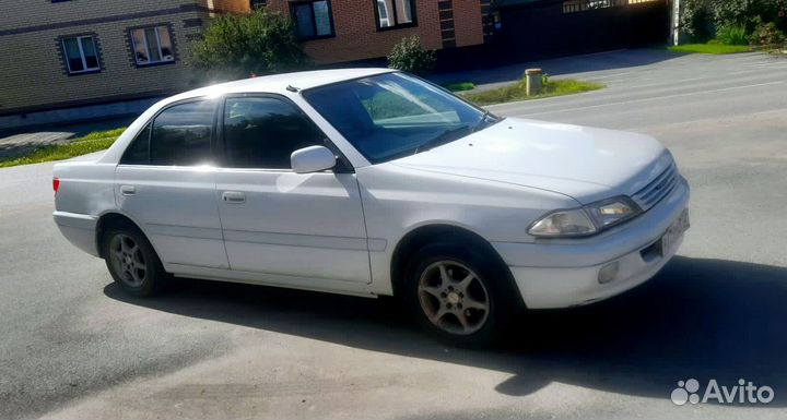 Toyota Carina 1.5 AT, 1997, 250 000 км