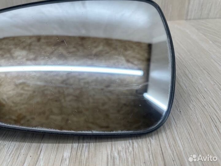 Зеркальный элемент передний левый Hyundai Solaris