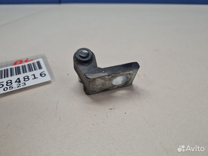 Петля двери передней левой Volkswagen Passat B7 20