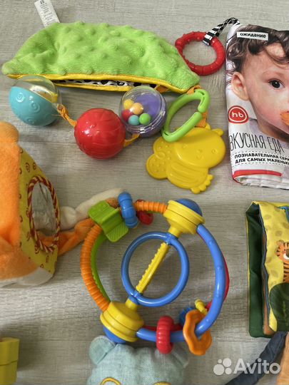 Игрушки для малышей до года