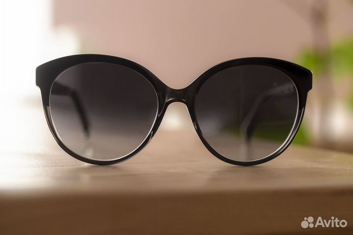 Max Mara. Новые Солнцезащитные очки